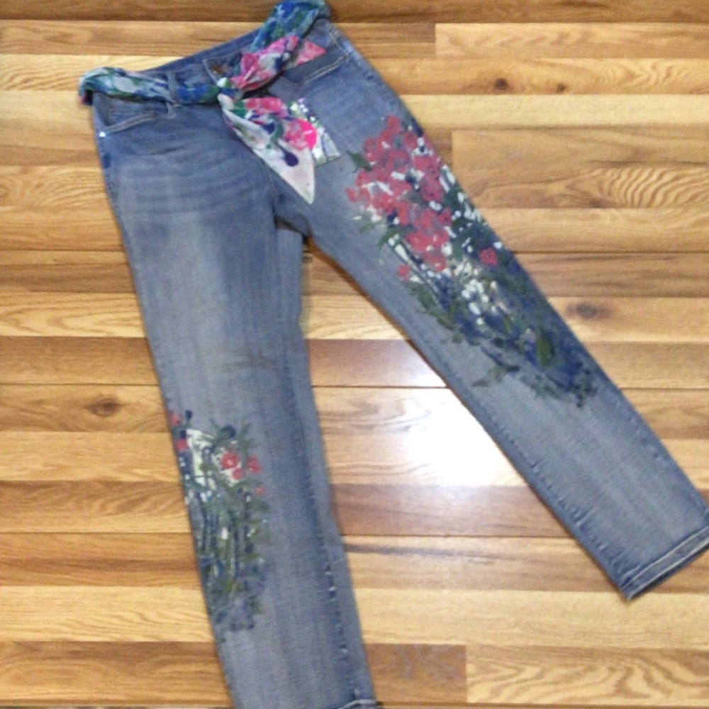 Floral Skinny Jeans with Belt